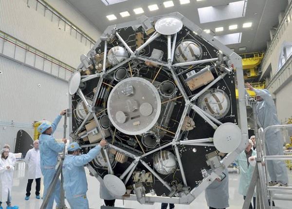 Аппарат миссии "ЭкзоМарс" доставят на Байконур весной