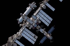НАСА допустило перманентную изоляцию российской «Звезды»