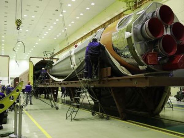 Ракета «Союз-2» и головной обтекатель доставлены на Байконур