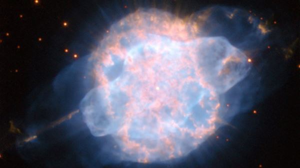“Хаббл” запечатлел туманность NGC 3918