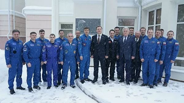 Губернатор Самарской области встретился с отрядом российских космонавтов