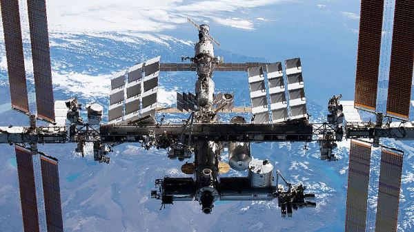 В Роскосмосе заявили, что отказ в визе космонавту Чубу угрожает его безопасности на МКС